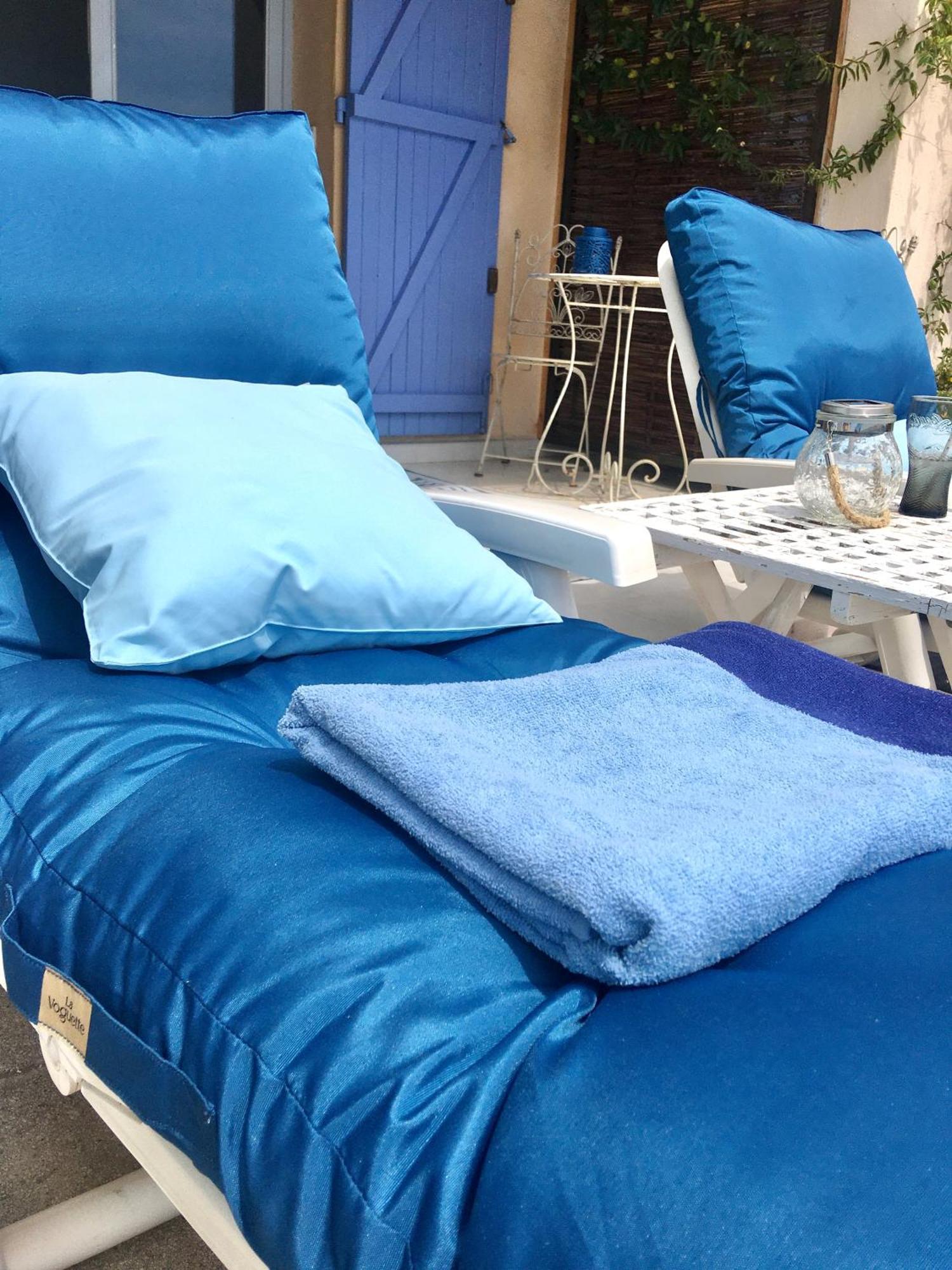 Hotel Les Volets Bleus Spéracèdes Exterior foto